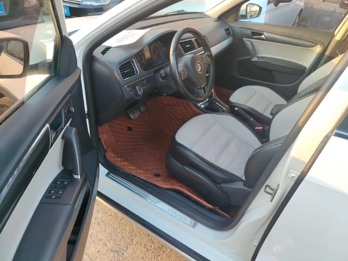 2014 Volkswagen Cross Lavida 1.6L 110HP L4 6AT,autocango,china used car exporter,china ev exporter,chinese used car exporter,chinese used ev exporter