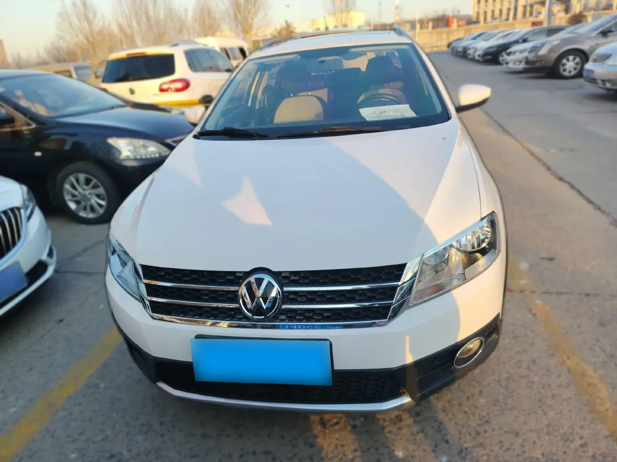 2014 Volkswagen Cross Lavida 1.6L 110HP L4 6AT,autocango,china used car exporter,china ev exporter,chinese used car exporter,chinese used ev exporter