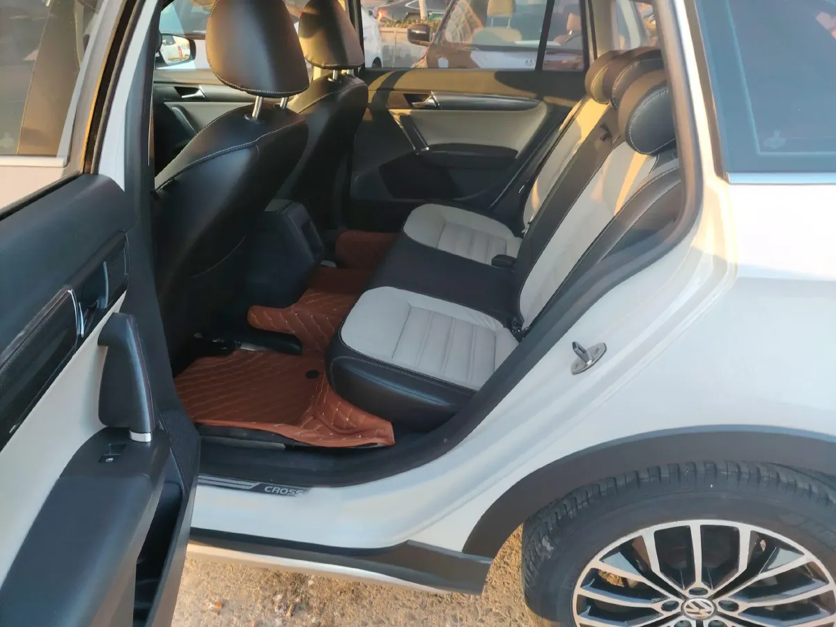 2014 Volkswagen Cross Lavida 1.6L 110HP L4 6AT,autocango,china used car exporter,china ev exporter,chinese used car exporter,chinese used ev exporter