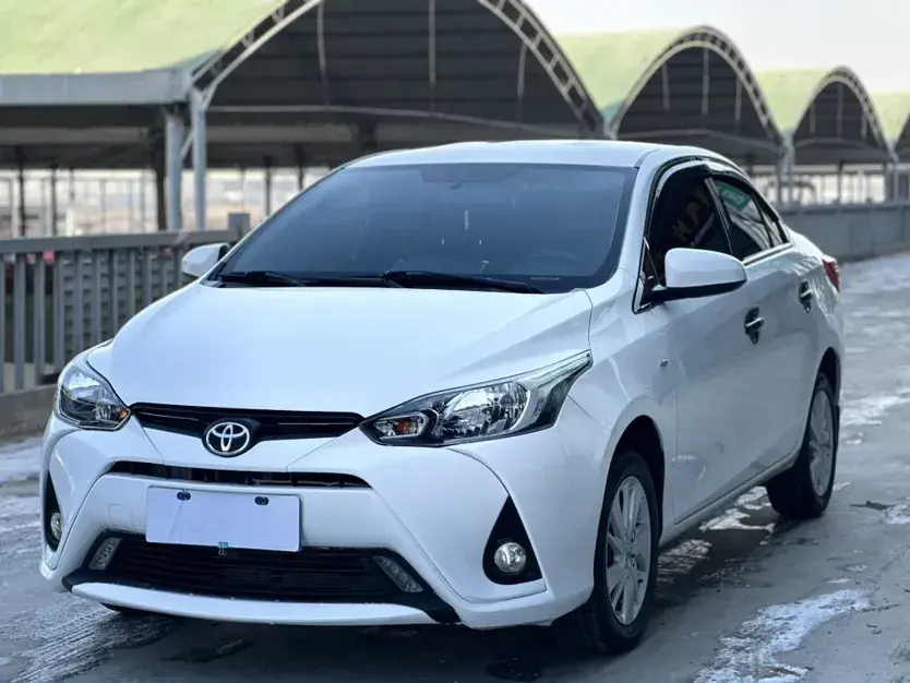 2019 Toyota Yaris L 1.5L 110HP L4 CVT