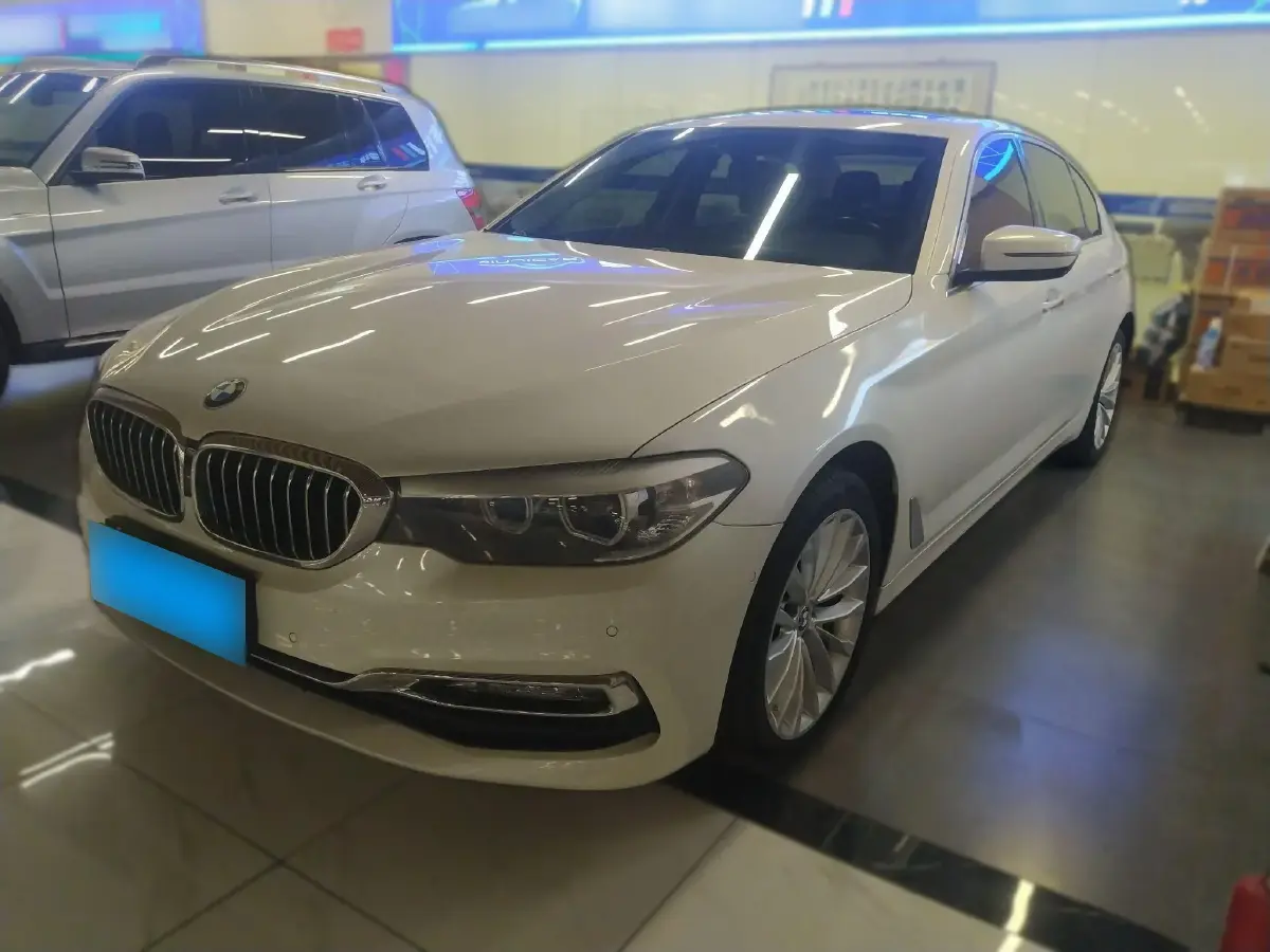 2018 BMW 5 Series 2.0T 184HP L4 8AT