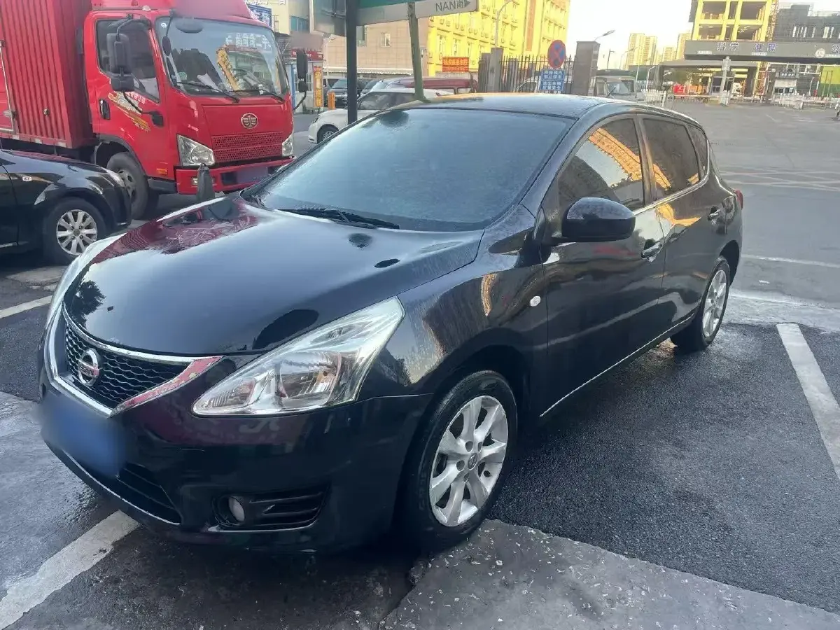 2011 Nissan Tiida 1.6L 126HP L4 CVT