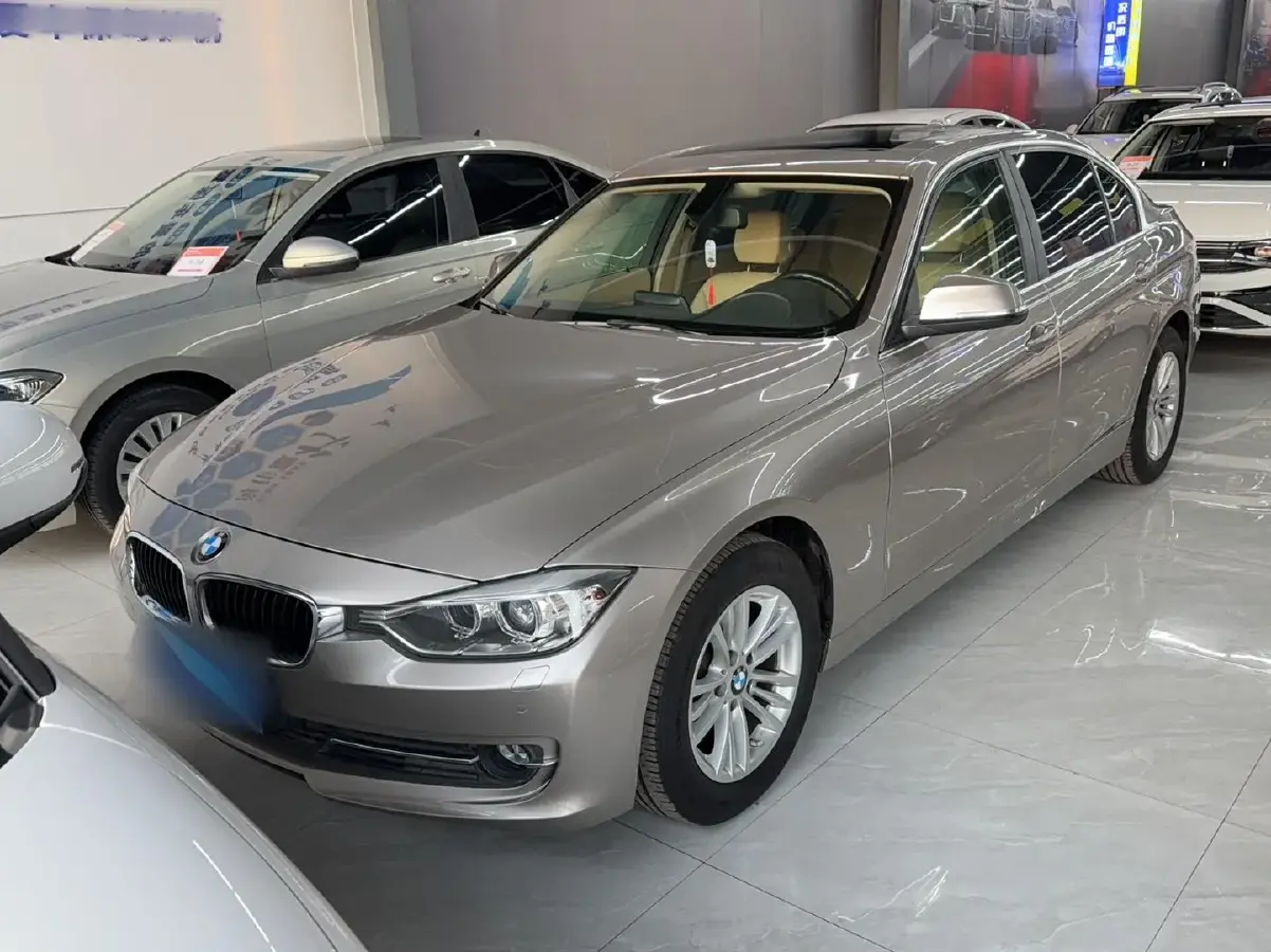 2013 BMW 3 Series 2.0T 184HP L4 8AT