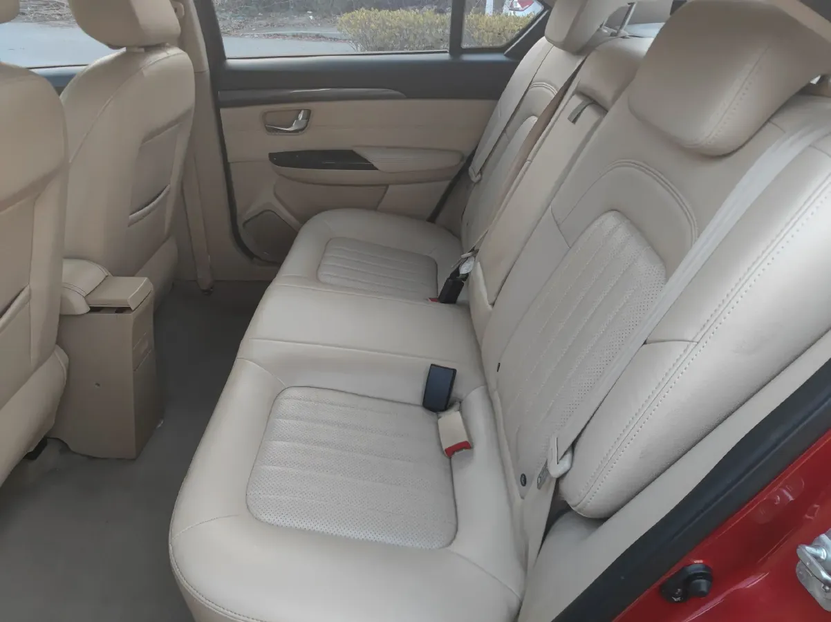 2015 Great Wall C30 1.5L 106HP L4 5MT,autocango,china used car exporter,china ev exporter,chinese used car exporter,chinese used ev exporter