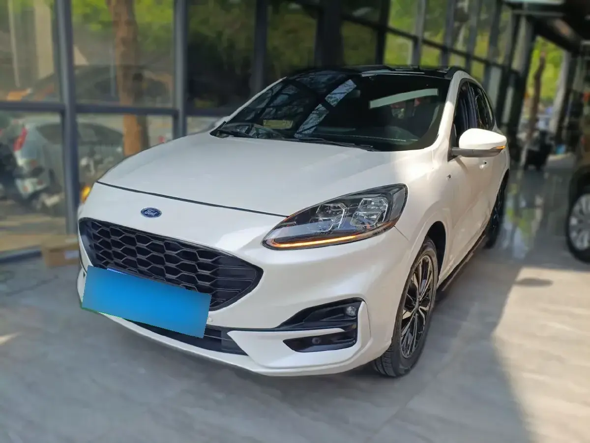 2020 Ford Escape 2.0T 248HP L4 8AT