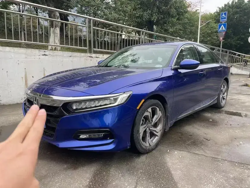 2018 Honda Accord 1.5T 194HP L4 CVT
