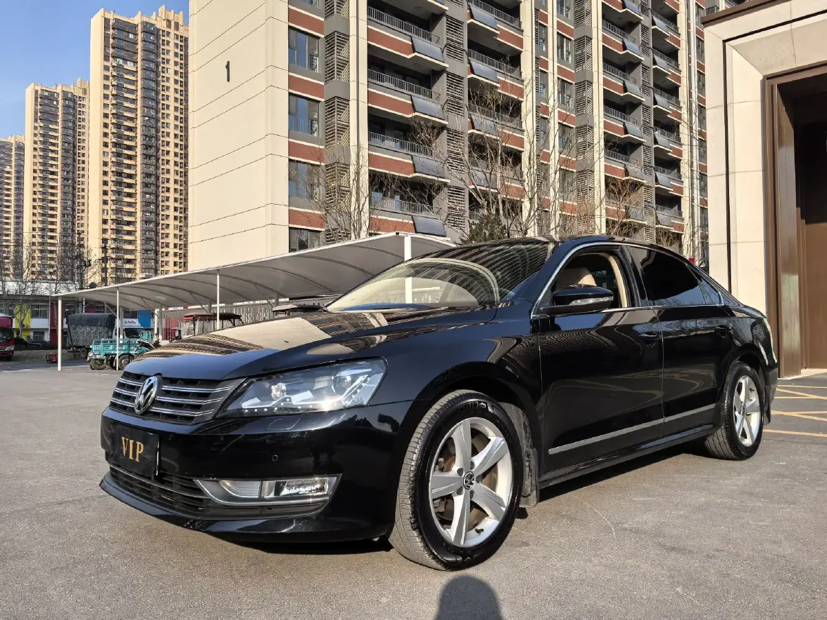 2014 Volkswagen Passat 1.8T 160HP L4 7DCT