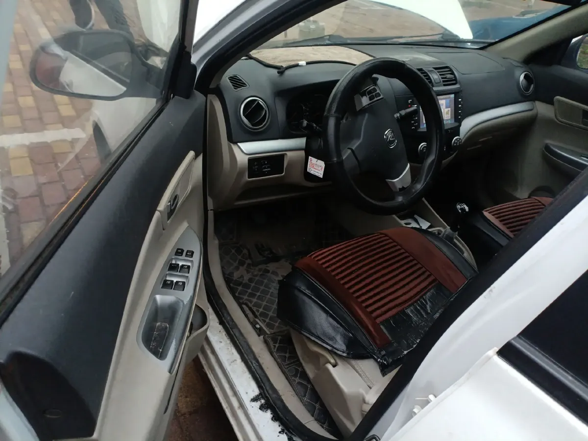 2012 ChangAn Alsvin V5 1.5L 114HP L4 5MT,autocango,china used car exporter,china ev exporter,chinese used car exporter,chinese used ev exporter