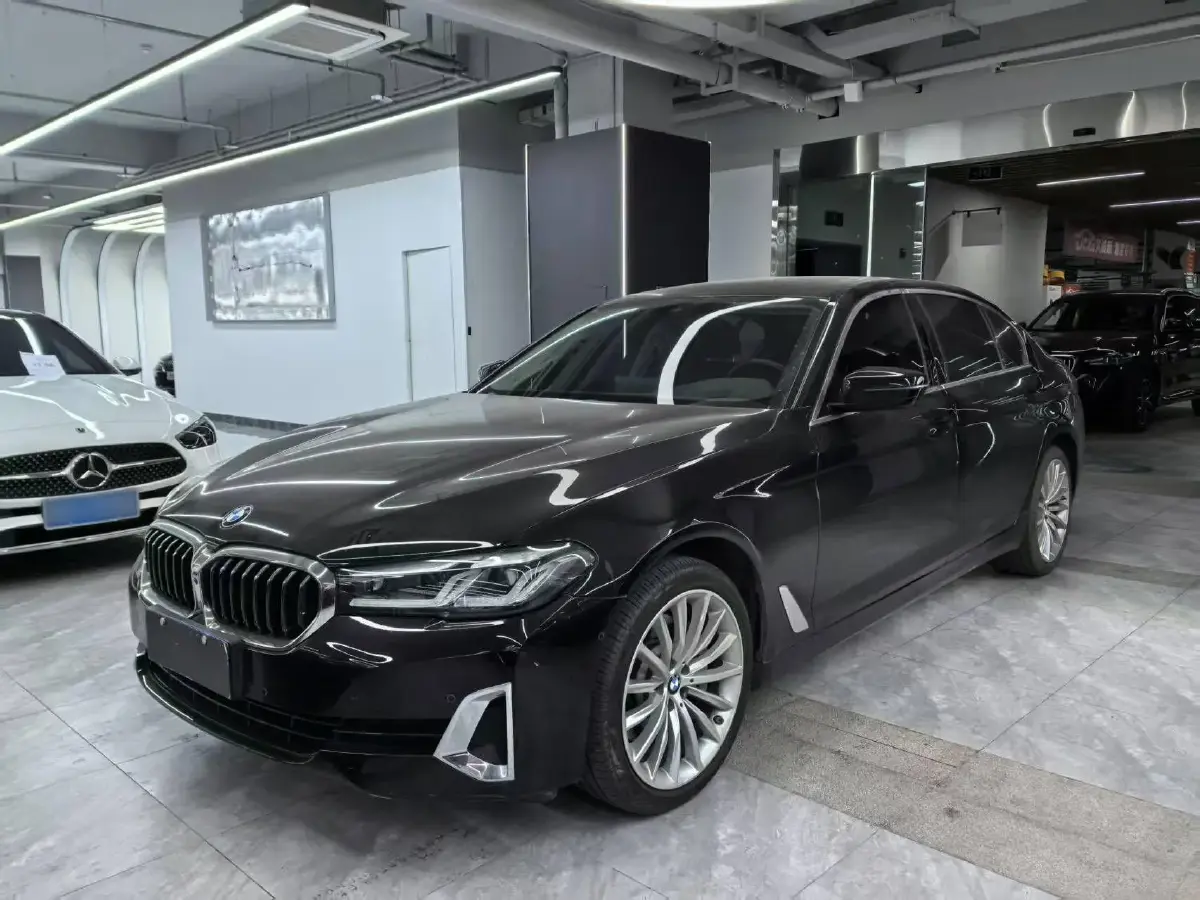 2021 BMW 5 Series 2.0T 252HP L4 8AT