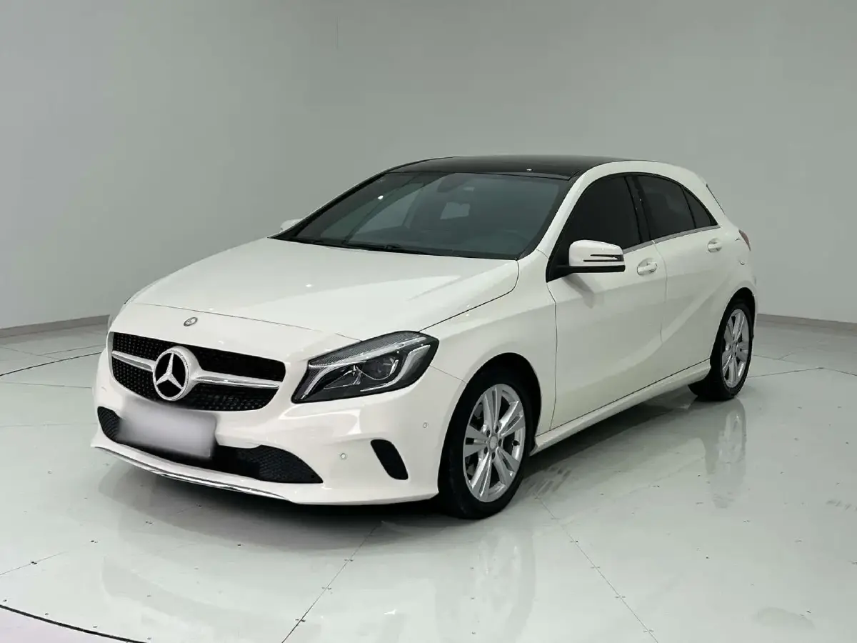 2017 Mercedes-Benz A Class 1.6T 156HP L4 7DCT