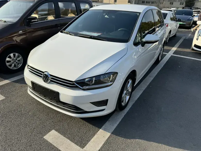 2018 Volkswagen Golf Sportsvan 1.6L 110HP L4 6AT