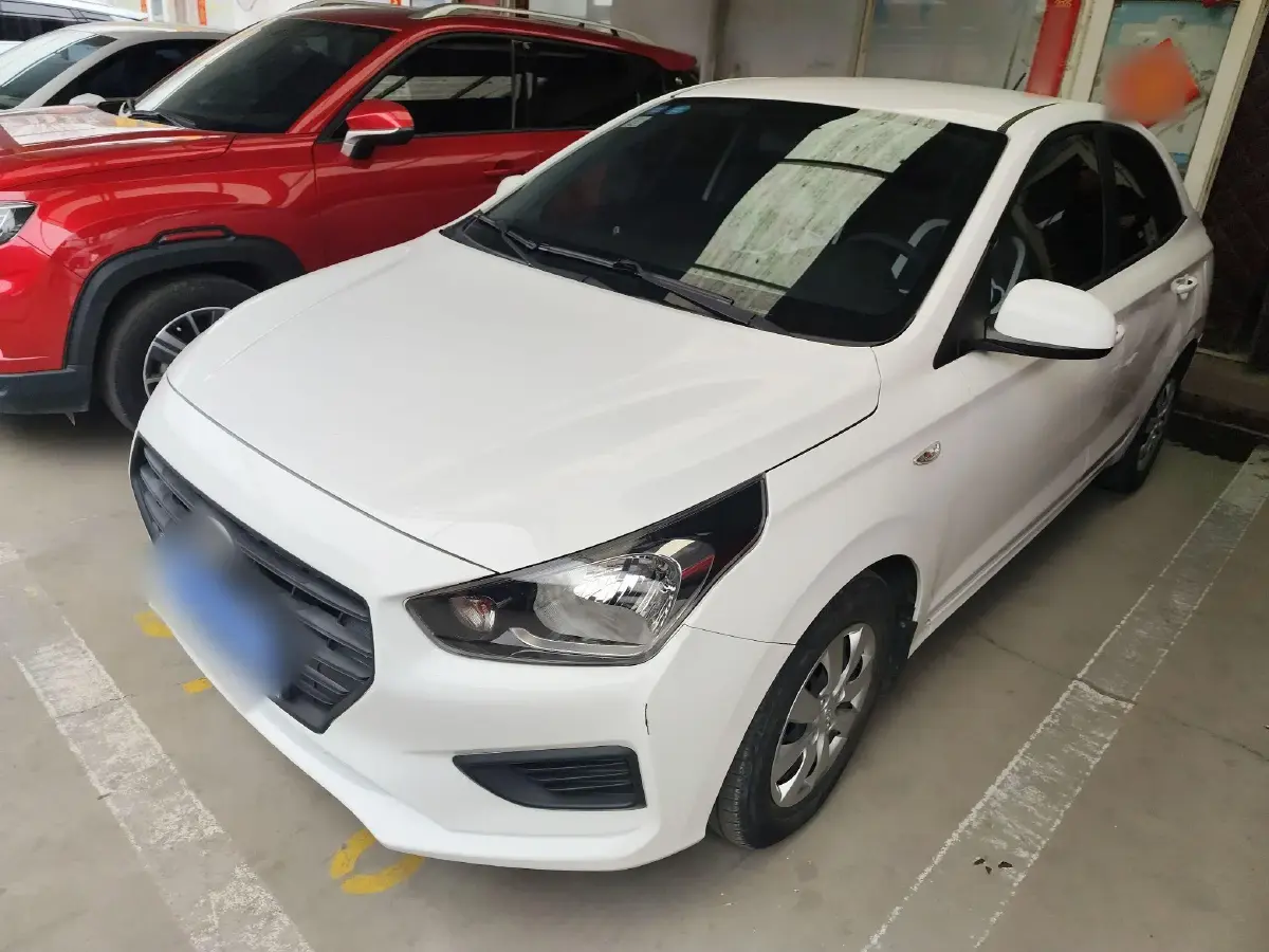 2017 Hyundai Reina 1.4L 95HP L4 5MT