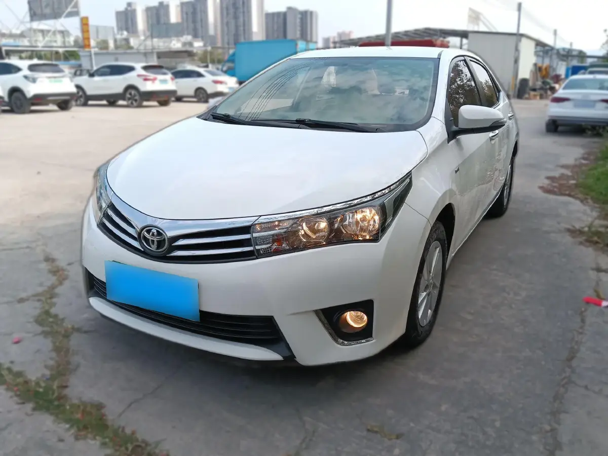 2017 Toyota Corolla 1.6L 122HP L4 CVT