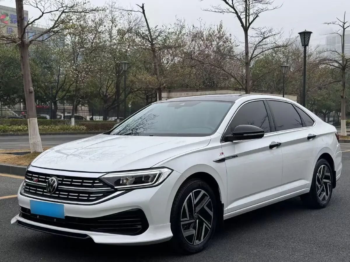 2023 Volkswagen Sagitar 1.5T 160HP L4 7DCT