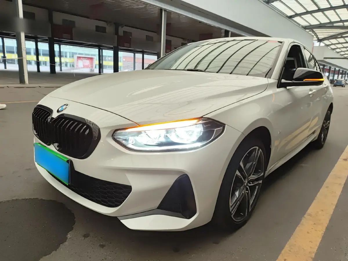 2021 BMW 1 Series 2.0T 192HP L4 7DCT