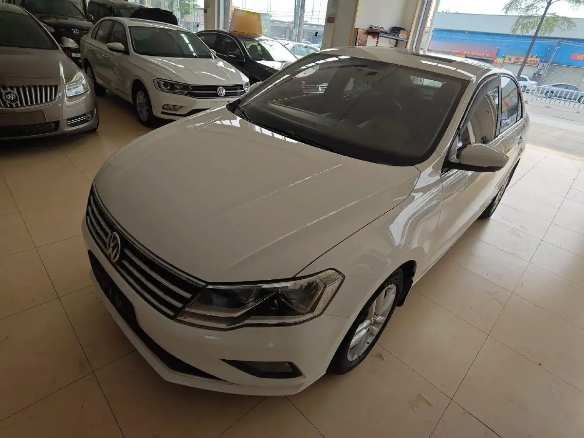 2017 Volkswagen Jetta 1.5L 110HP L4 5MT