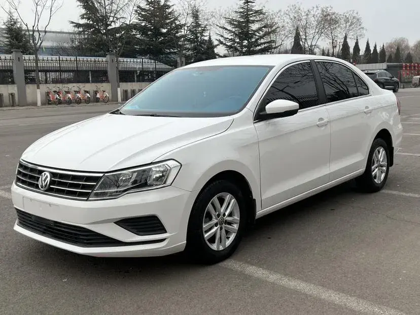 2017 Volkswagen Jetta 1.4L 90HP L4 5MT
