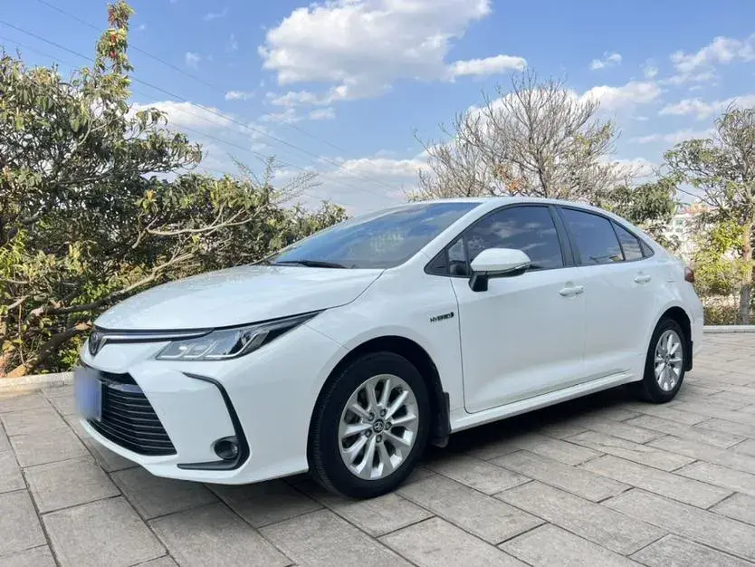 2021 Toyota Corolla 1.8L 98HP L4 E-CVT Hybrid