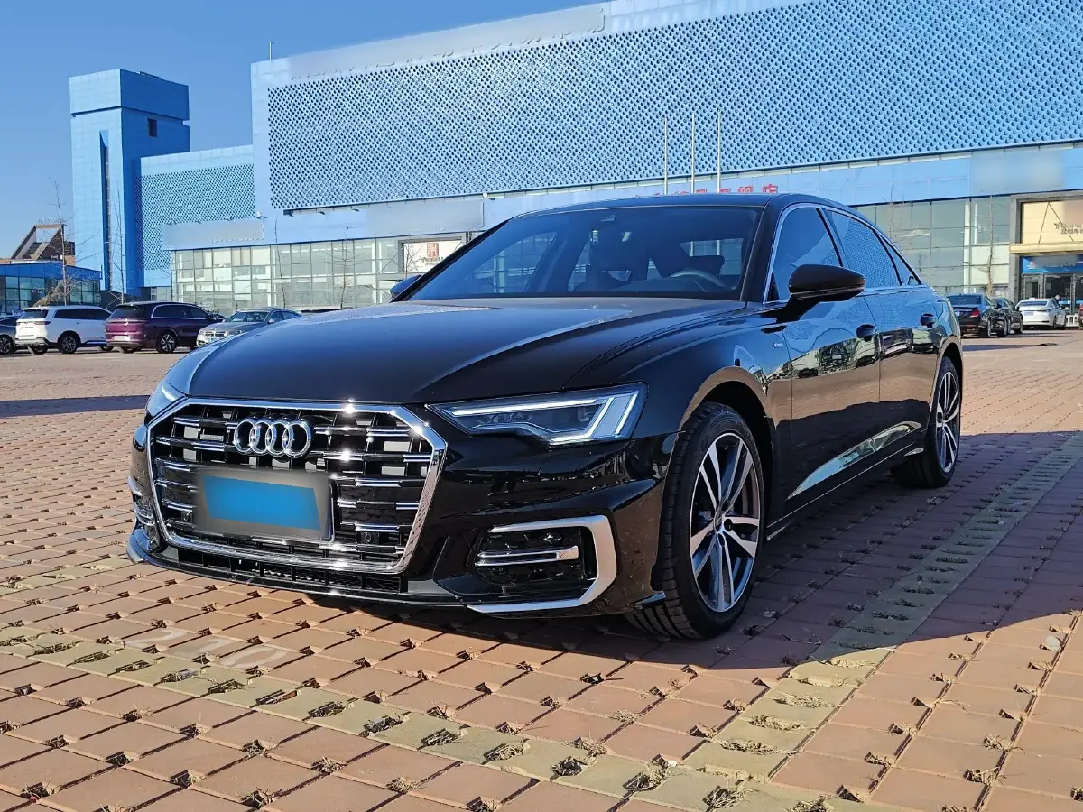 2024 Audi A6L 2.0T 190HP L4 7DCT