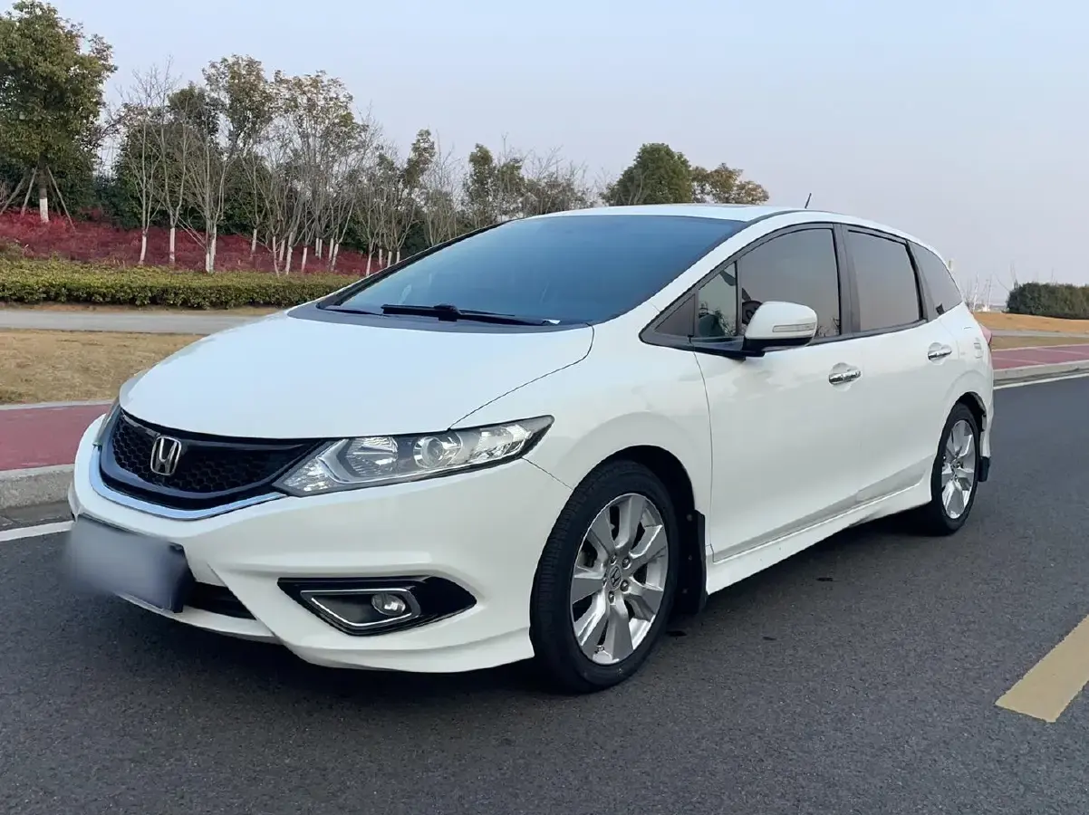 2014 Honda Jade 1.8L 141HP L4 CVT