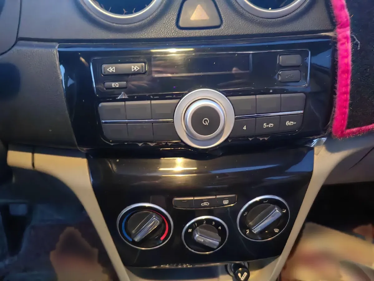 2015 ChangAn Alsvin V3 1.4L 101HP L4 5MT,autocango,china used car exporter,china ev exporter,chinese used car exporter,chinese used ev exporter