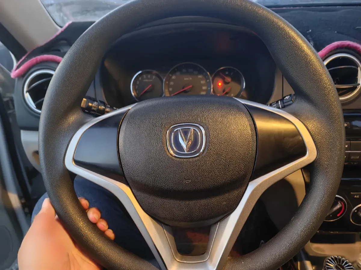 2015 ChangAn Alsvin V3 1.4L 101HP L4 5MT,autocango,china used car exporter,china ev exporter,chinese used car exporter,chinese used ev exporter