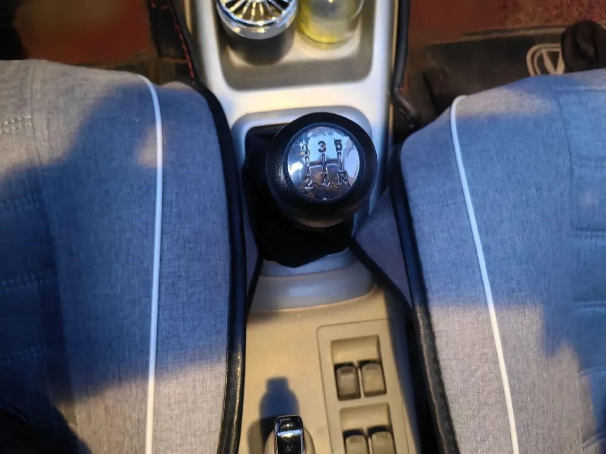 2015 ChangAn Alsvin V3 1.4L 101HP L4 5MT,autocango,china used car exporter,china ev exporter,chinese used car exporter,chinese used ev exporter