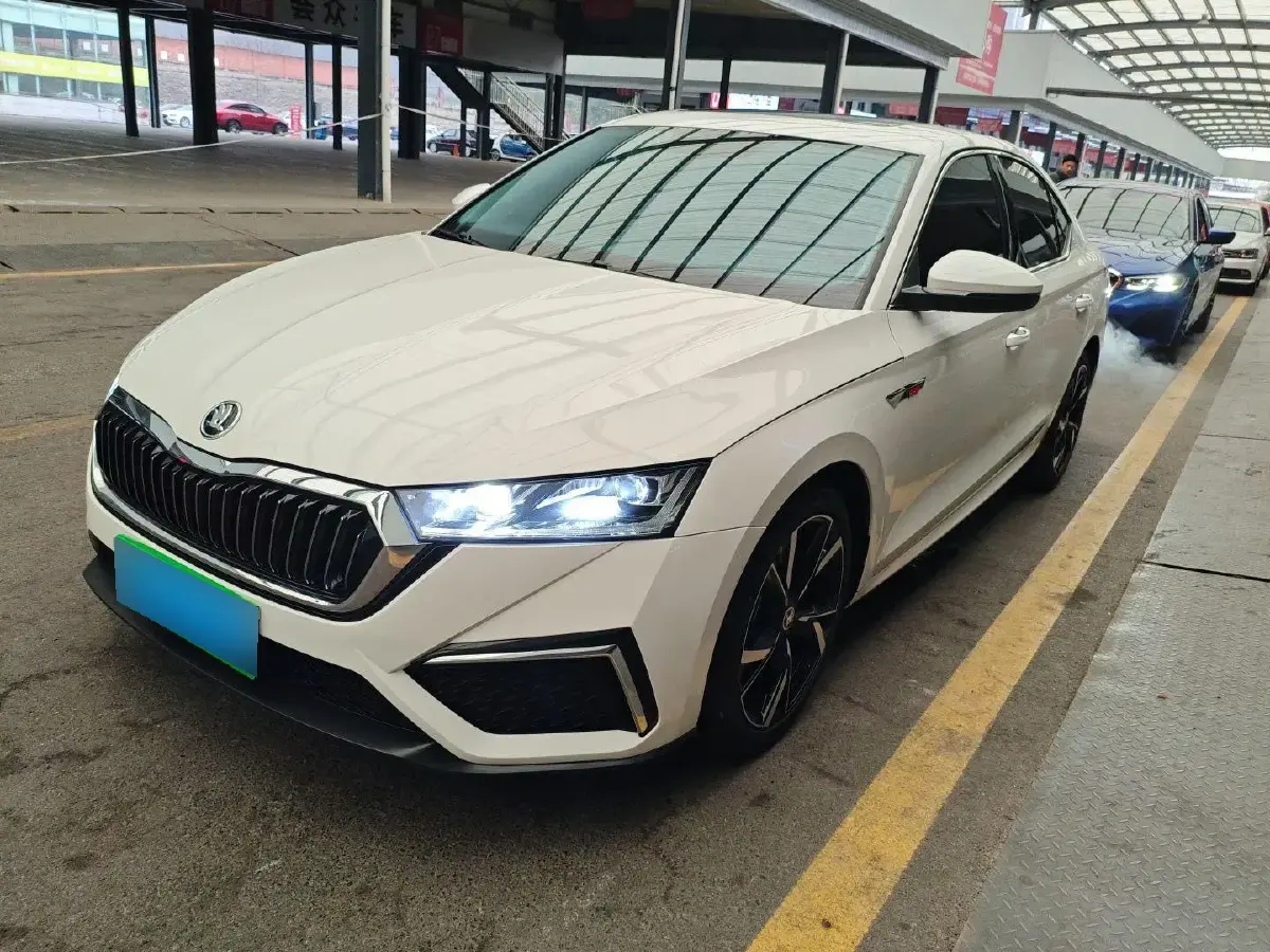 2022 Skoda Octavia 1.4T 150HP L4 7DCT