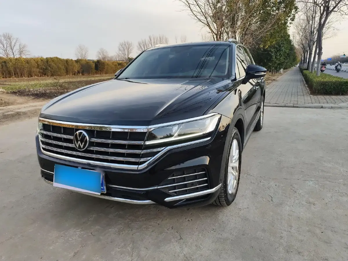 2021 Volkswagen Touareg 2.0T 245HP L4 8AT