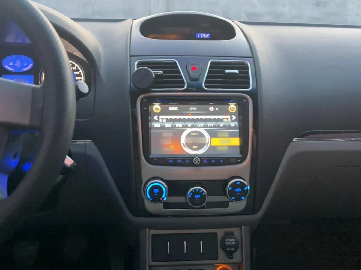 2013 Geely Emgrand Classic 1.5L 109HP L4 5MT,autocango,china used car exporter,china ev exporter,chinese used car exporter,chinese used ev exporter