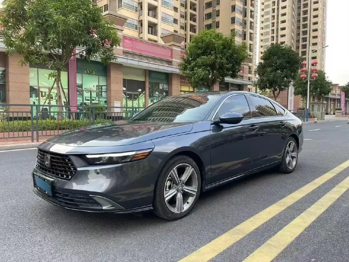 2018 Honda Accord 2.0L 146HP L4 E-CVT Hybrid