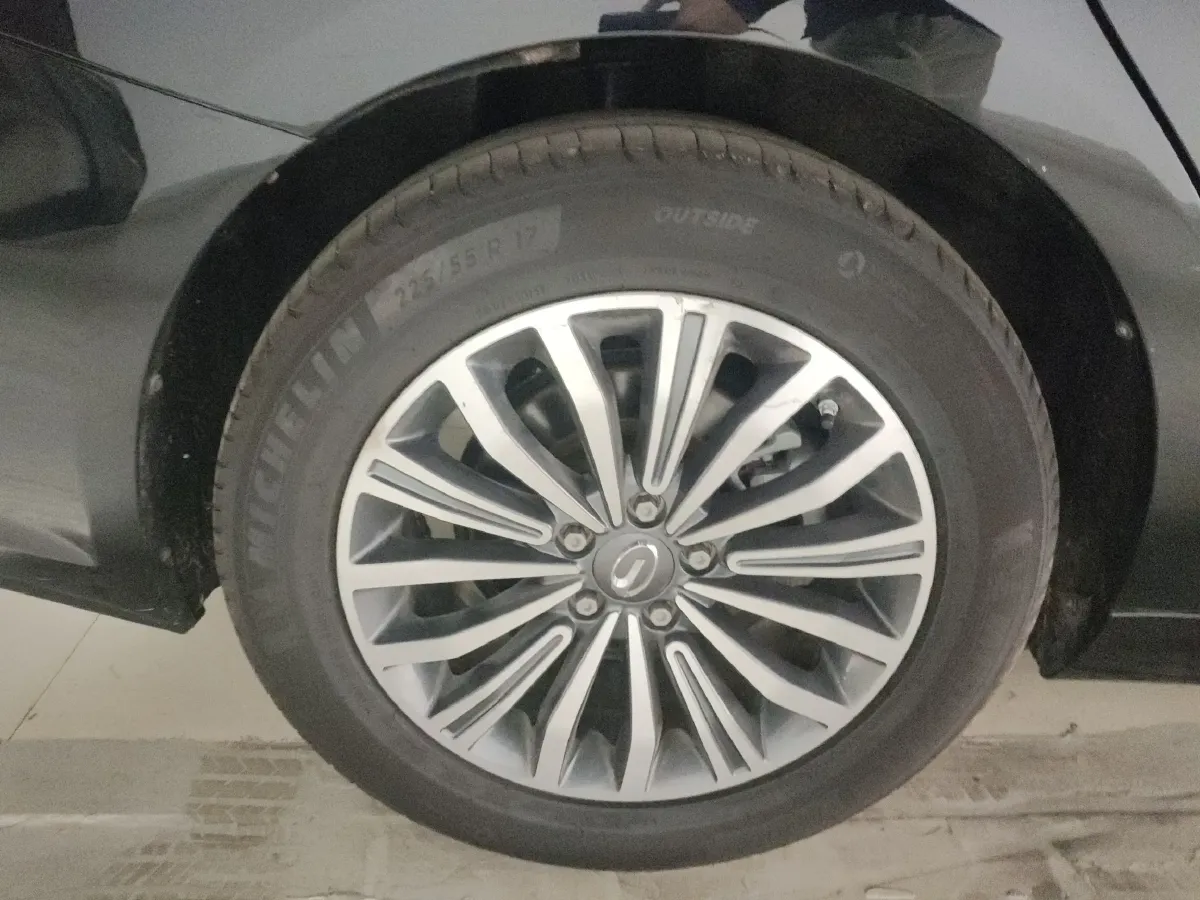 2017 GAC Trumpchi GA8 2.0T 197HP L4 6AT,autocango,china used car exporter,china ev exporter,chinese used car exporter,chinese used ev exporter