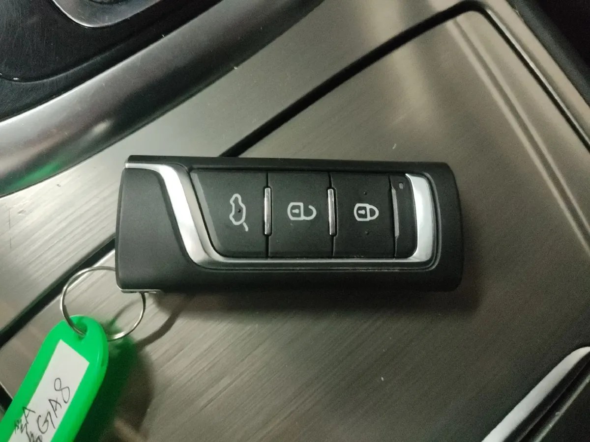 2017 GAC Trumpchi GA8 2.0T 197HP L4 6AT,autocango,china used car exporter,china ev exporter,chinese used car exporter,chinese used ev exporter