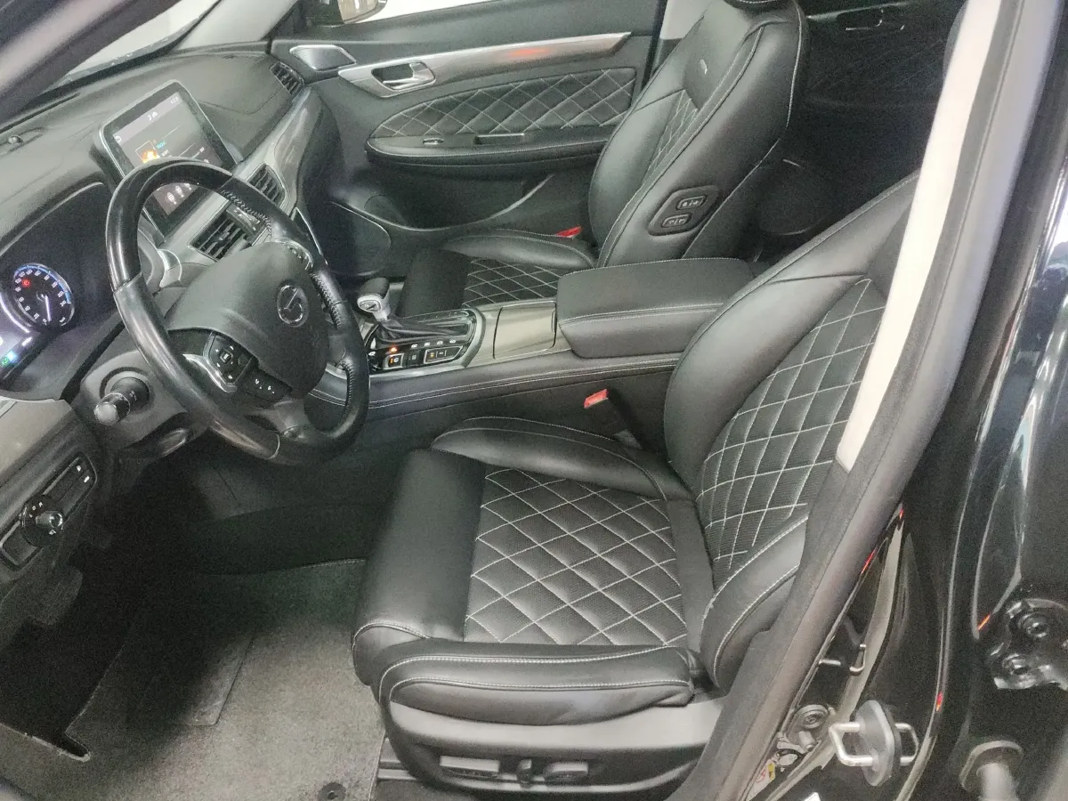 2017 GAC Trumpchi GA8 2.0T 197HP L4 6AT,autocango,china used car exporter,china ev exporter,chinese used car exporter,chinese used ev exporter