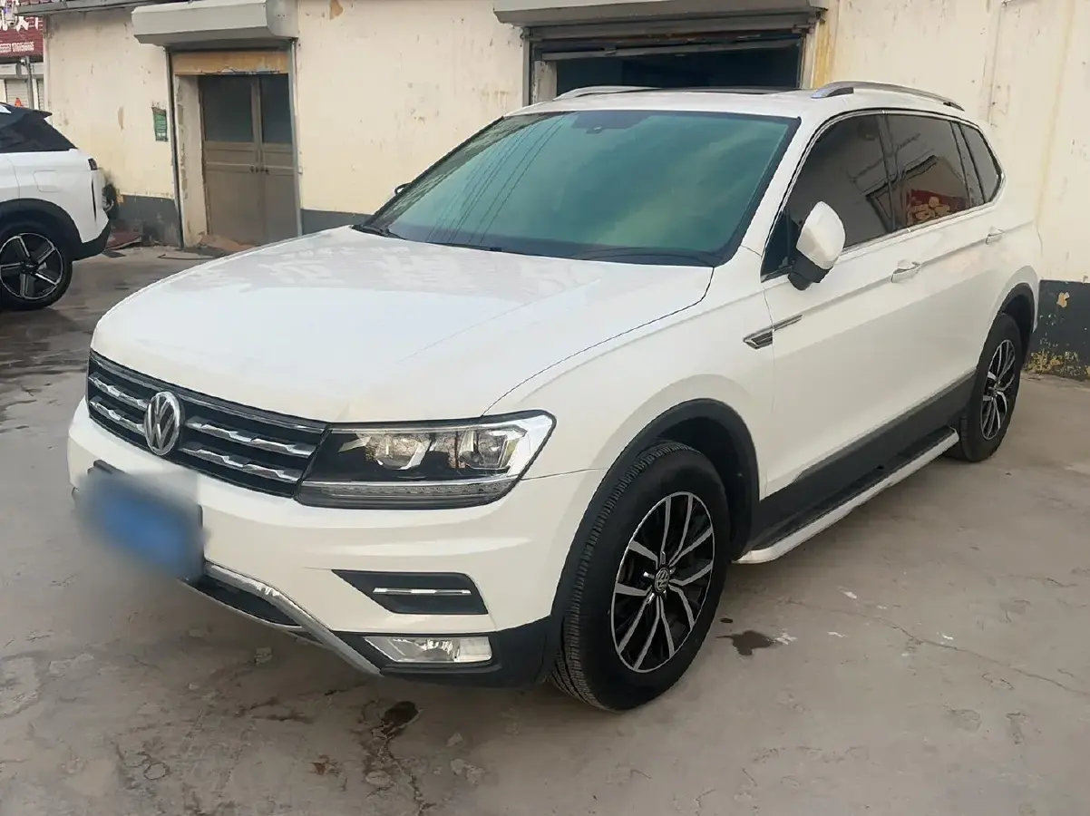 2017 Volkswagen Tiguan L 1.8T 180HP L4 7DCT