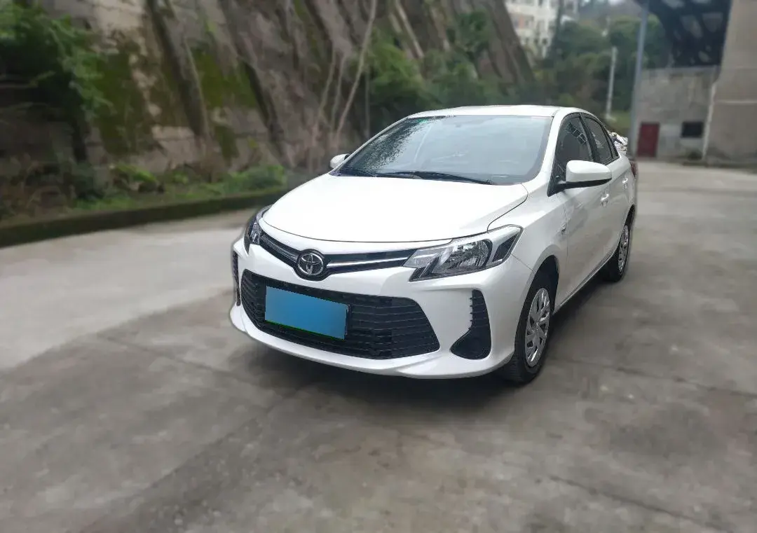 2021 Toyota Vios 1.5L 112HP L4 CVT