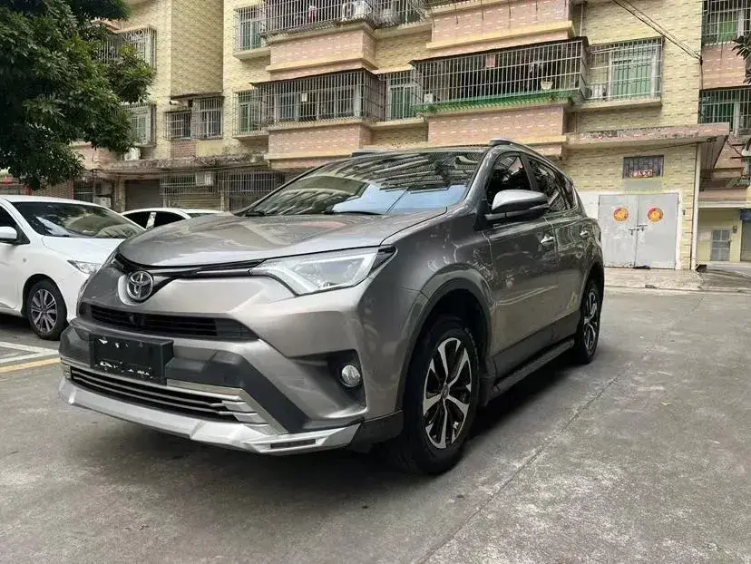2018 Toyota RAV4 2.0L 151HP L4 CVT