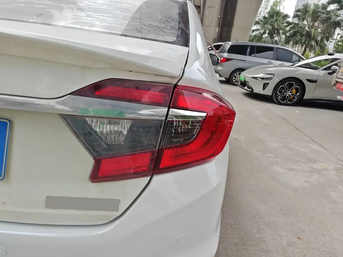 2016 Honda Greiz 1.5L 131HP L4 CVT,autocango,china used car exporter,china ev exporter,chinese used car exporter,chinese used ev exporter