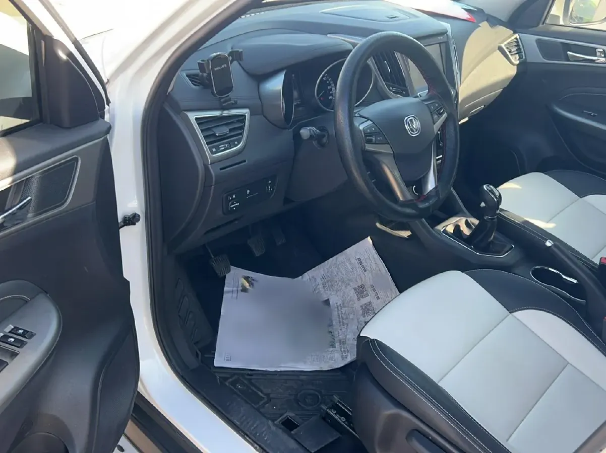 2017 ChangAn CS35 1.6L 125HP L4 5MT,autocango,china used car exporter,china ev exporter,chinese used car exporter,chinese used ev exporter