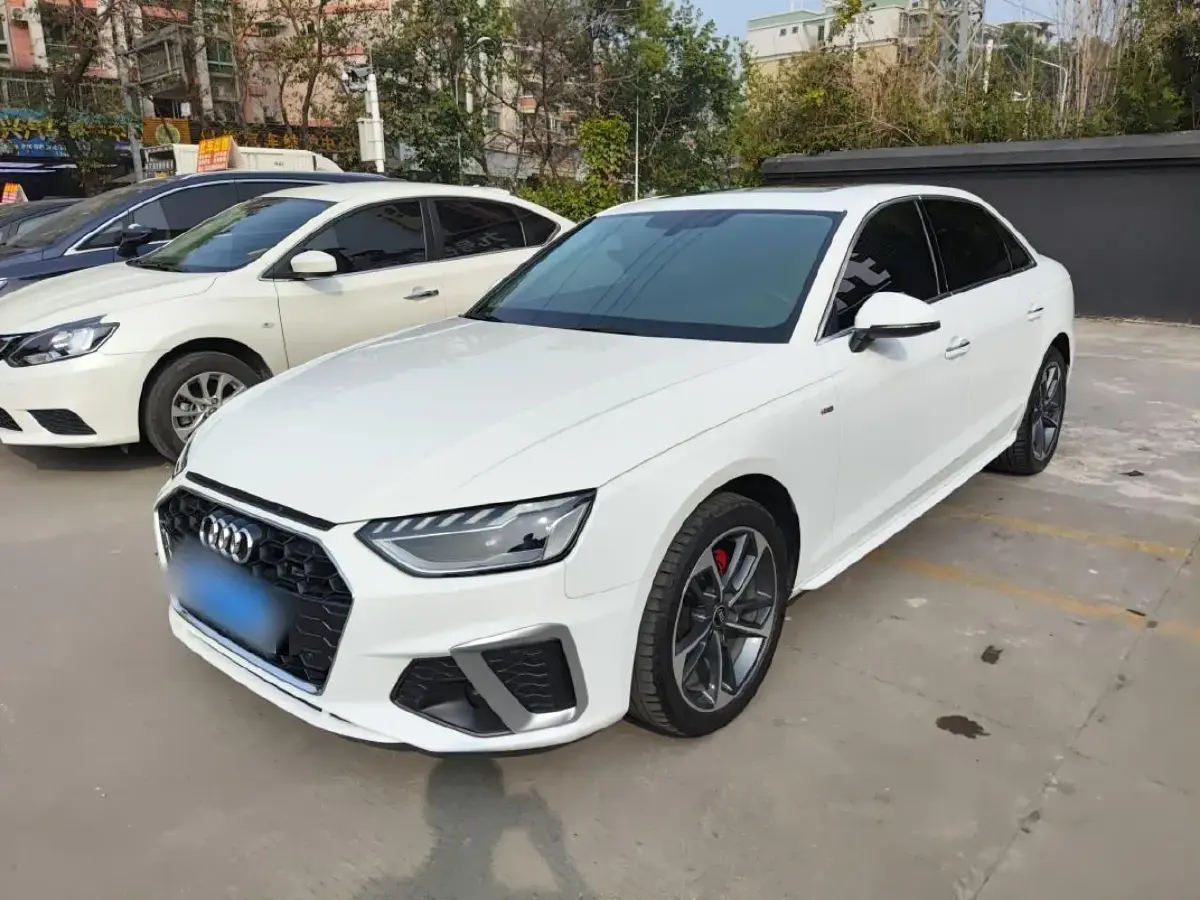 2023 Audi A4L 2.0T 190HP L4 7DCT