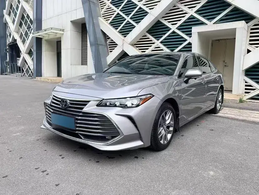 2021 Toyota Avalon 2.5L 209HP L4 8AT