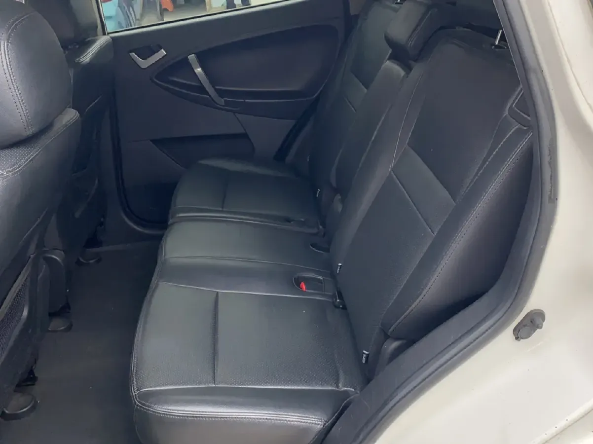 2013 Geely GX7 2.0L 141HP L4 6AT,autocango,china used car exporter,china ev exporter,chinese used car exporter,chinese used ev exporter