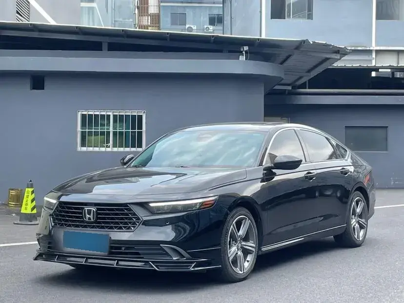 2023 Honda Accord 1.5T 192HP L4 CVT