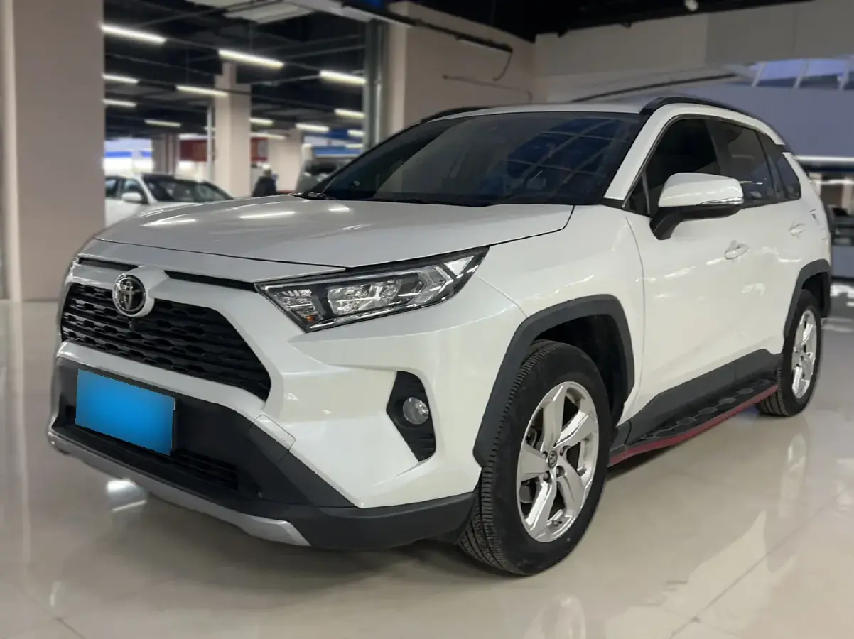 2020 Toyota RAV4 2.0L 171HP L4 CVT