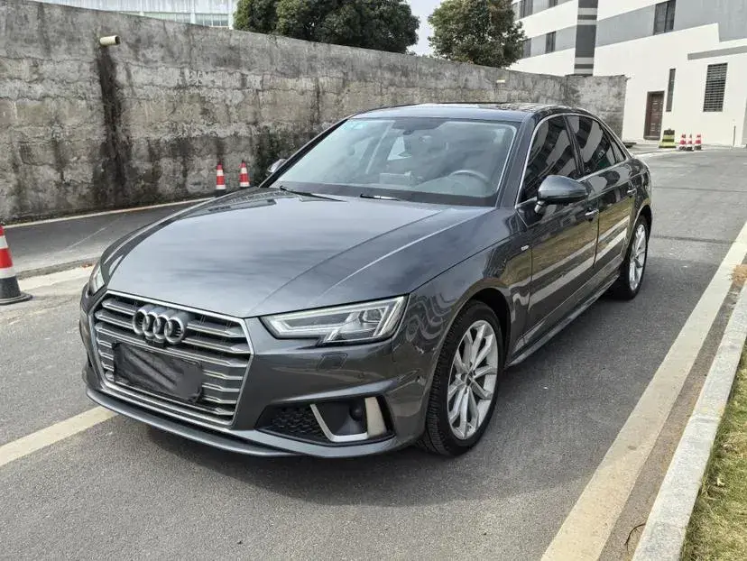 2019 Audi A4L 2.0T 190HP L4 7DCT