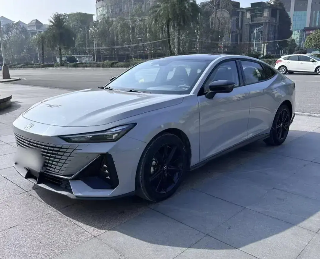 2023 ChangAn UNI-V 1.5T 188HP L4 7DCT