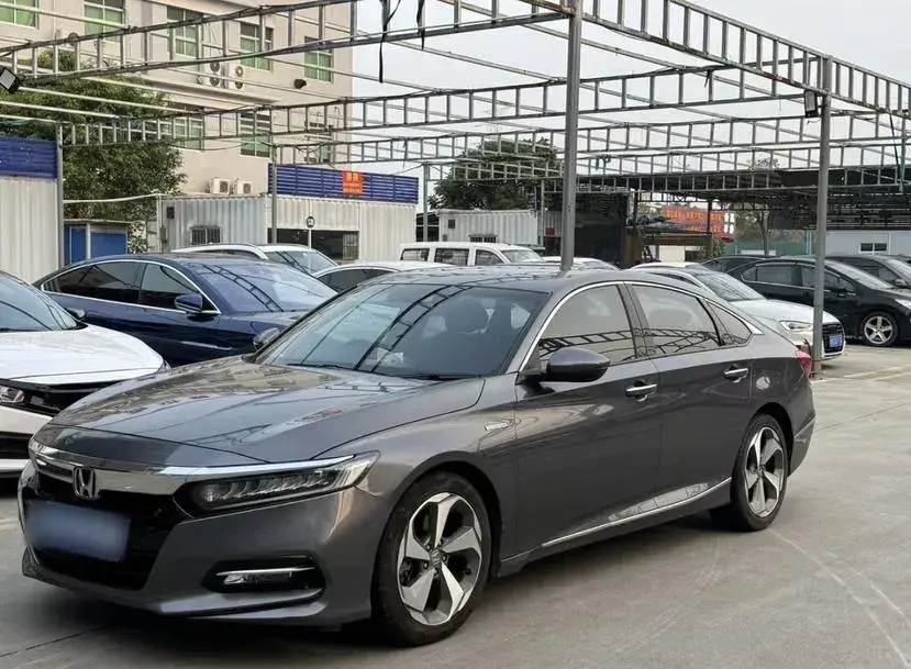 2018 Honda Accord 2.0L 146HP L4 E-CVT Hybrid