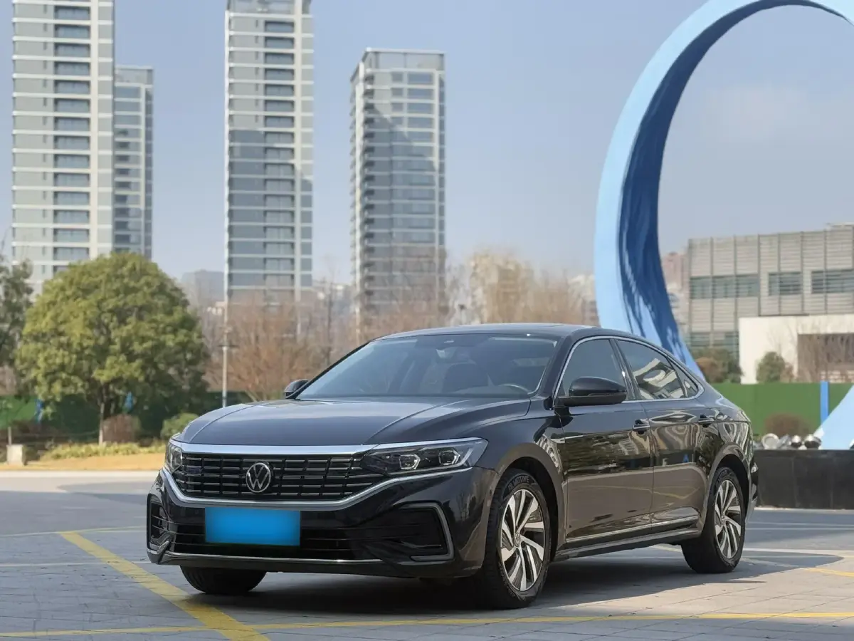 2022 Volkswagen Passat 1.4T 150HP L4 6DCT PHEV 13KWH