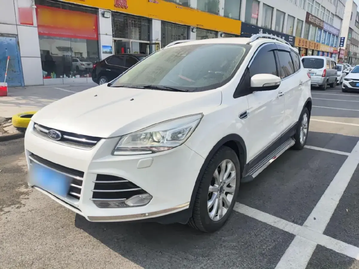 2015 Ford Kuga 2.0T 242HP L4 6AT