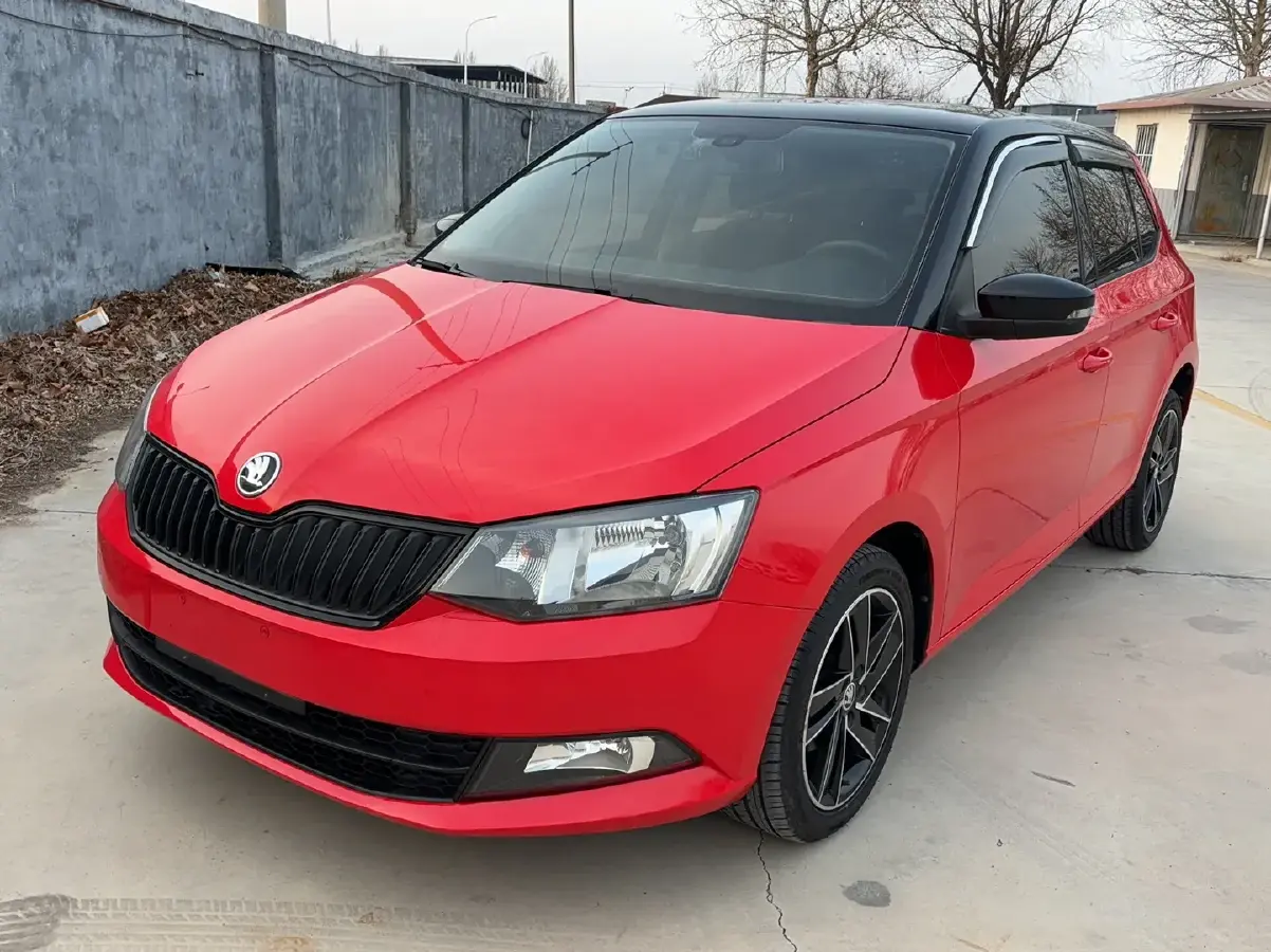 2015 Skoda Fabia 1.6L 110HP L4 6AT